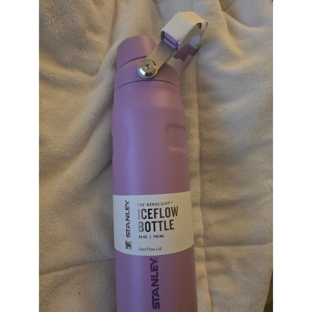 Stanley IceFlow AeroLight 24 oz Tumbler with Fast Flow Lid New - Picture 6 of 6